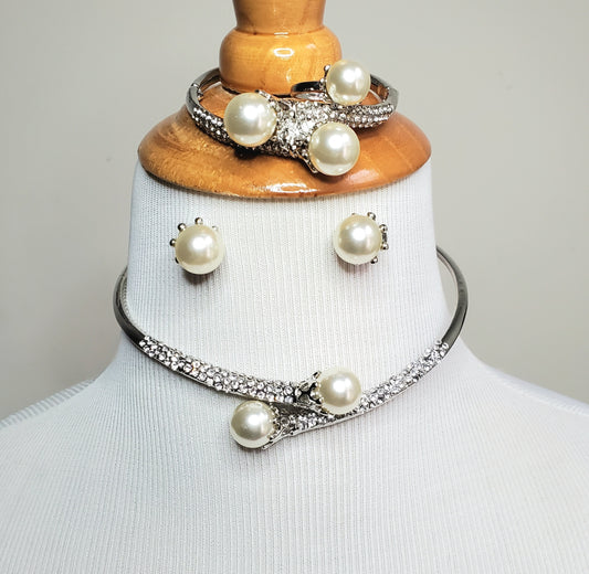 Bridal Pearl & Silver Jewelry Set